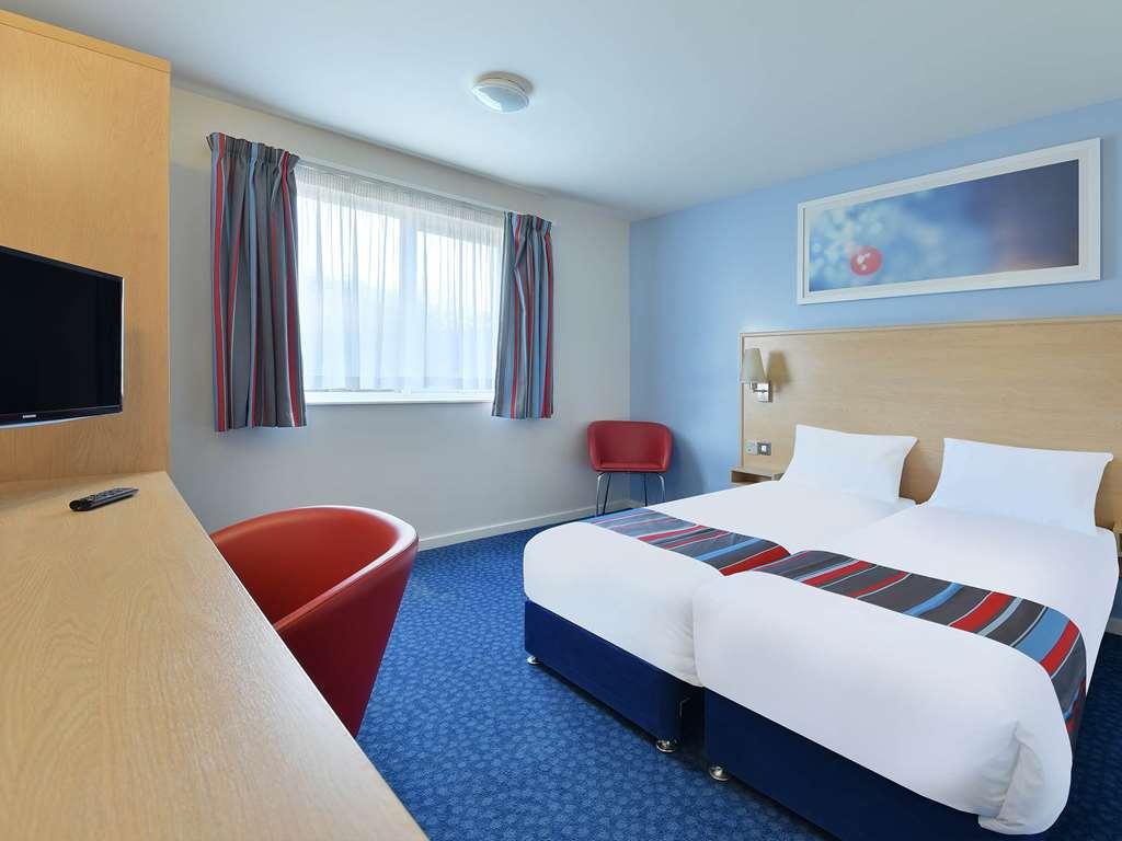 Travelodge Northampton Upton Way Værelse billede