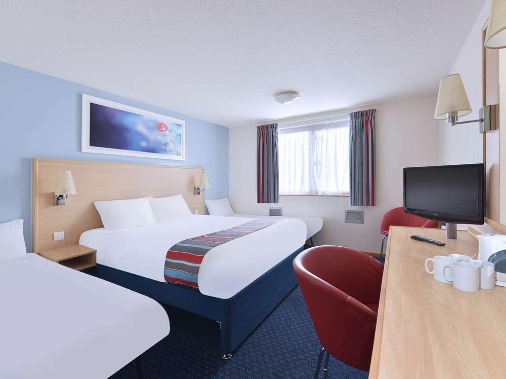 Travelodge Northampton Upton Way Værelse billede