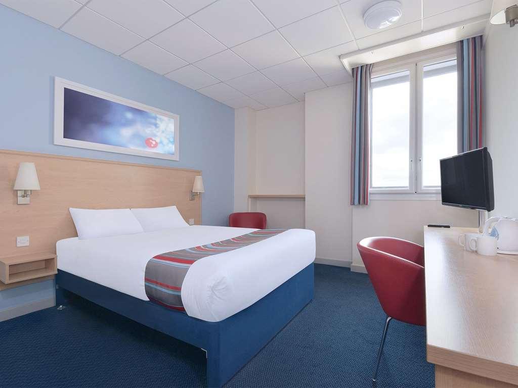 Travelodge Northampton Upton Way Værelse billede