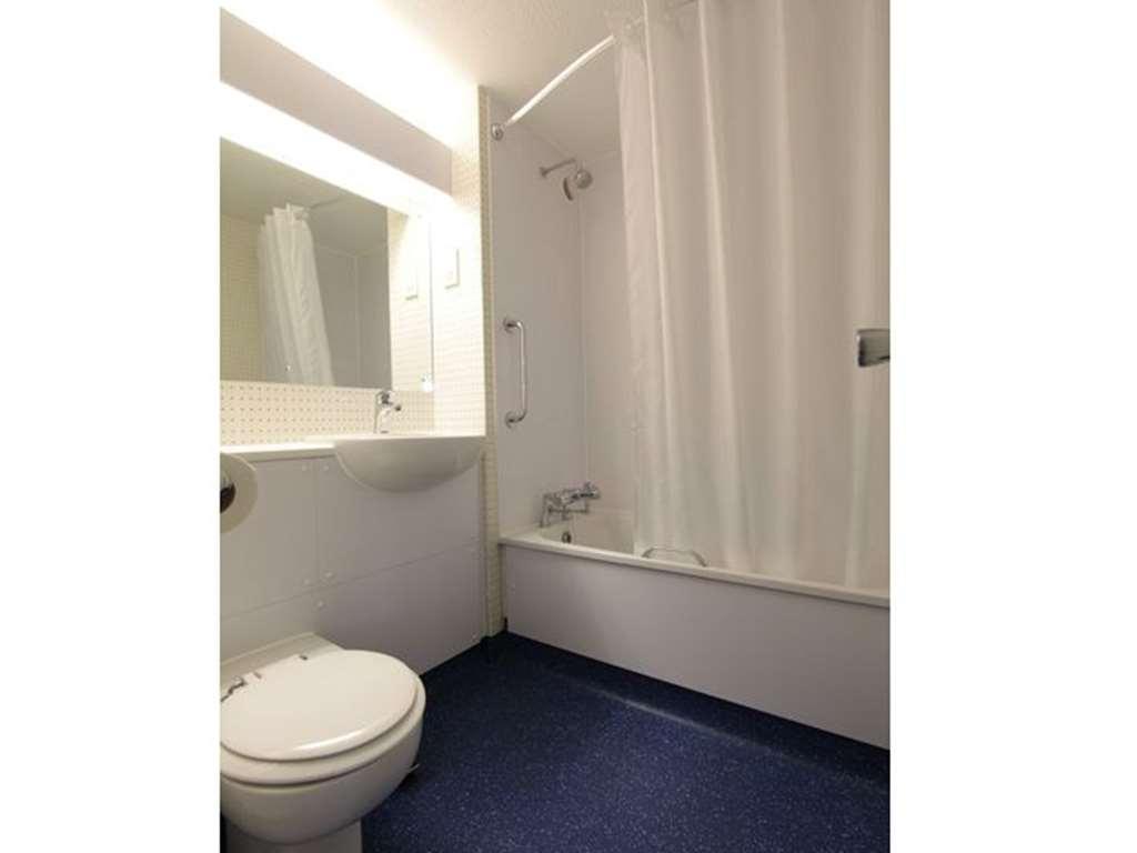 Travelodge Northampton Upton Way Eksteriør billede